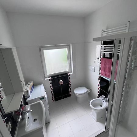 Nesta Apartament Apartment Falticeni Bagian luar foto