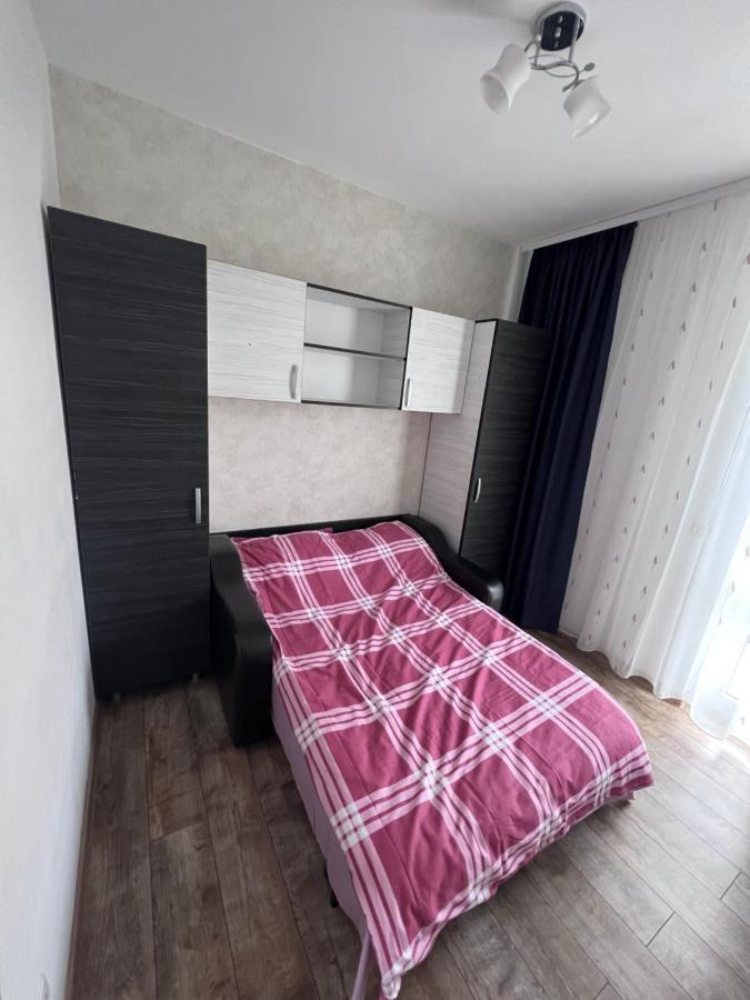 Nesta Apartament Apartment Falticeni Bagian luar foto